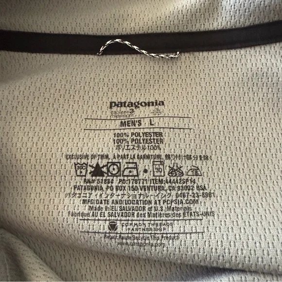 Patagonia Capilene midweight long sleeve 1/2 zip. EUC like new